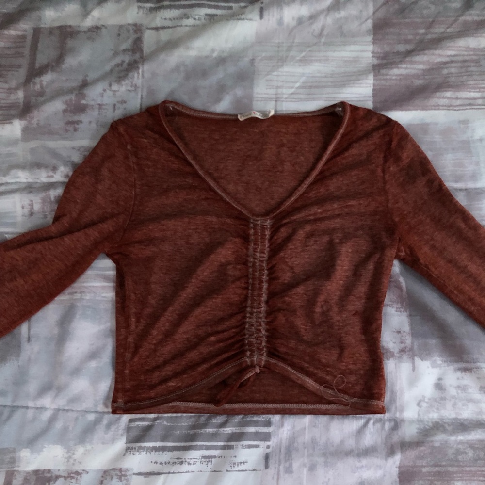 New small long sleeve crop top
